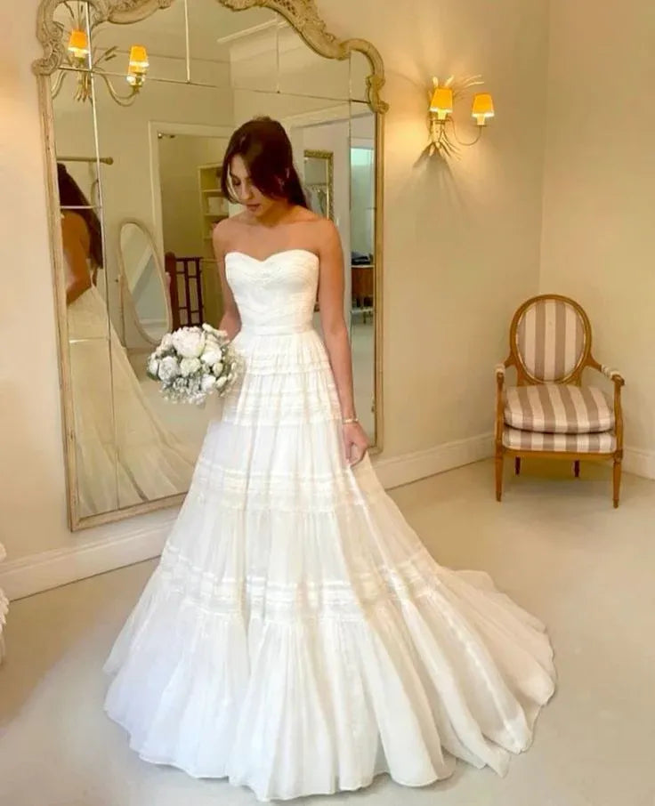 Vintage Bohemian A-Line Sweetheart Strapless Tiered Lace White Train Wedding Dress