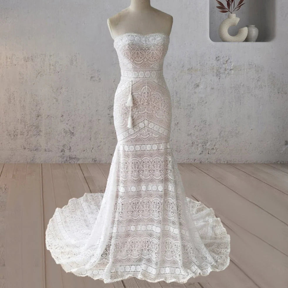 Bohemian Vintage White Lace Strapless Mermaid Sweep Train Wedding Dress With Tassel