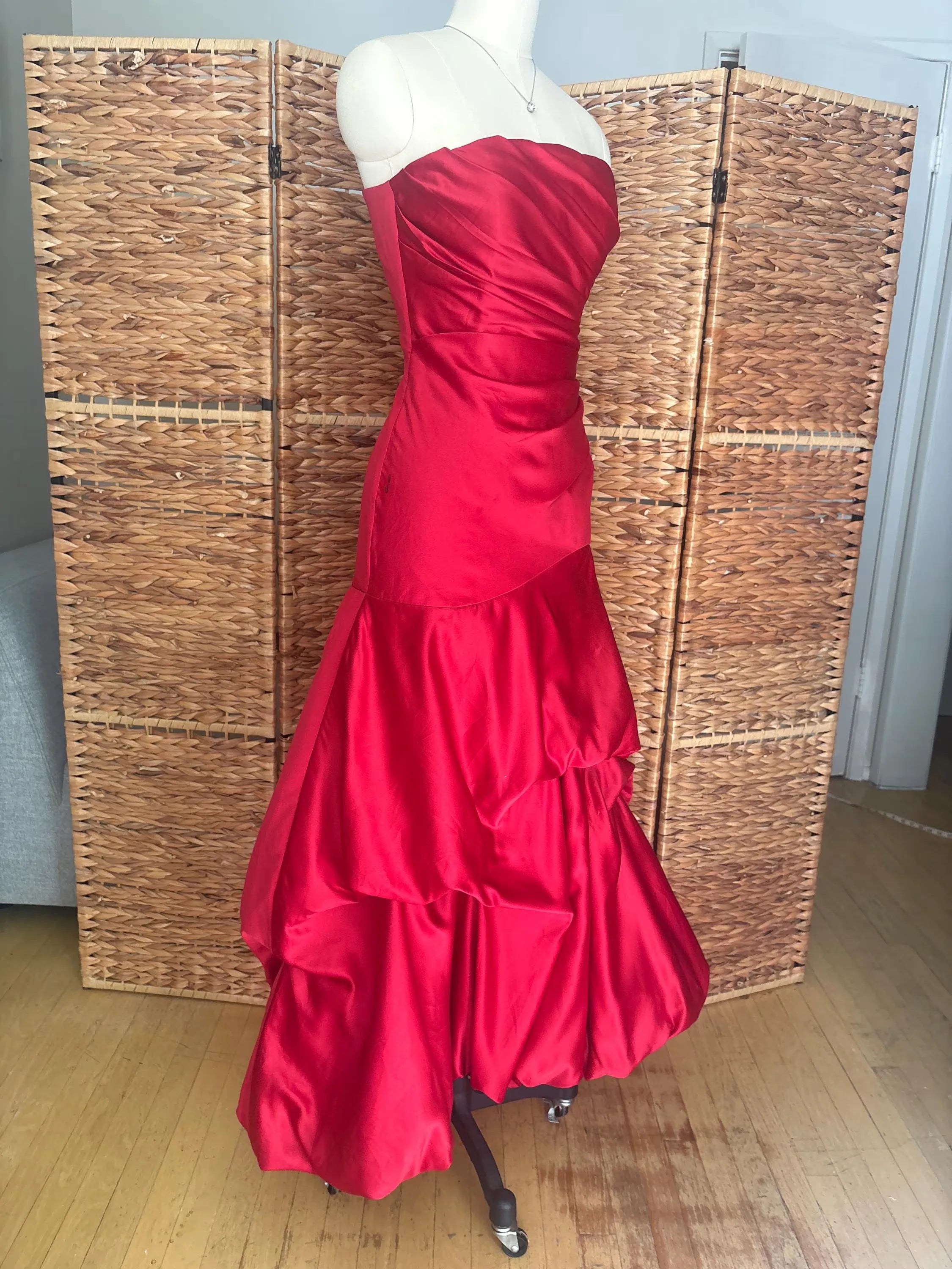Bold Mermaid Strapless Ruched Satin Red Floor-Length Prom Dress With Bubble Hem
