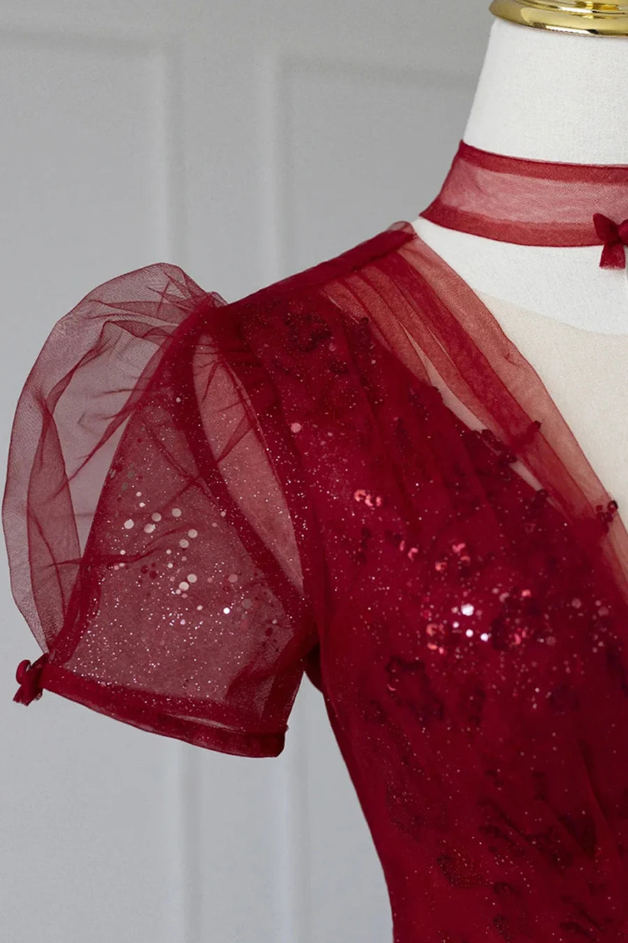 Burgundy Tulle Sequins V Neck Short Sleeves Tea Length Prom Dress A-Line Homecoming Dress