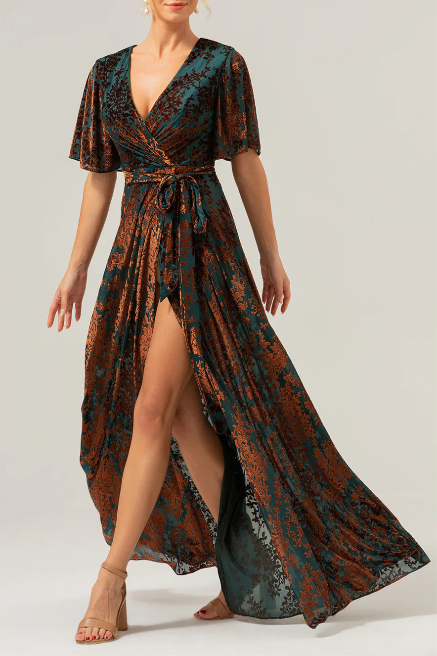 Burgundy Velvet Burnout V Neck A Line Long Mother of the Bride Dresses With Short Sleeves