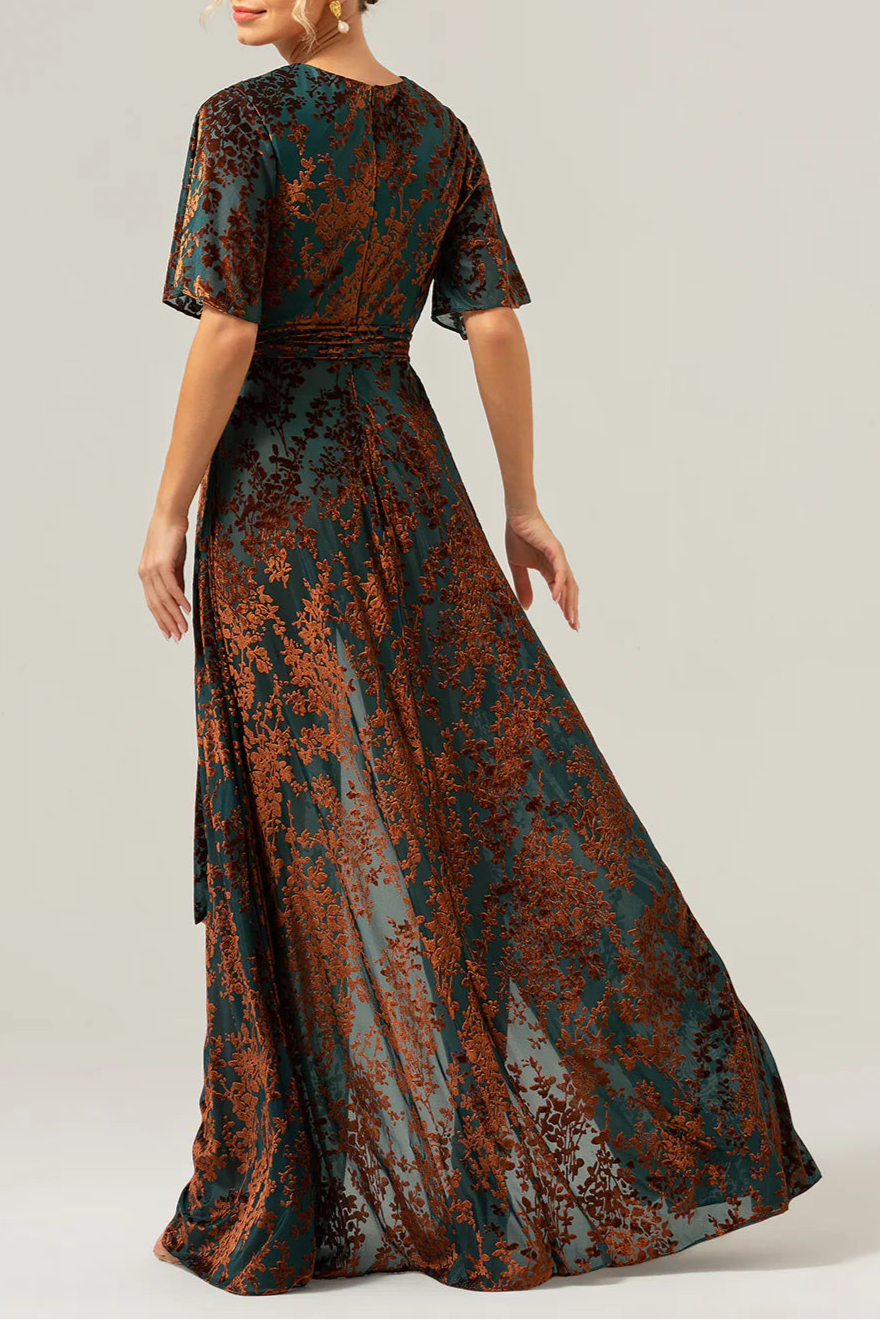 Burgundy Velvet Burnout V Neck A Line Long Mother of the Bride Dresses With Short Sleeves