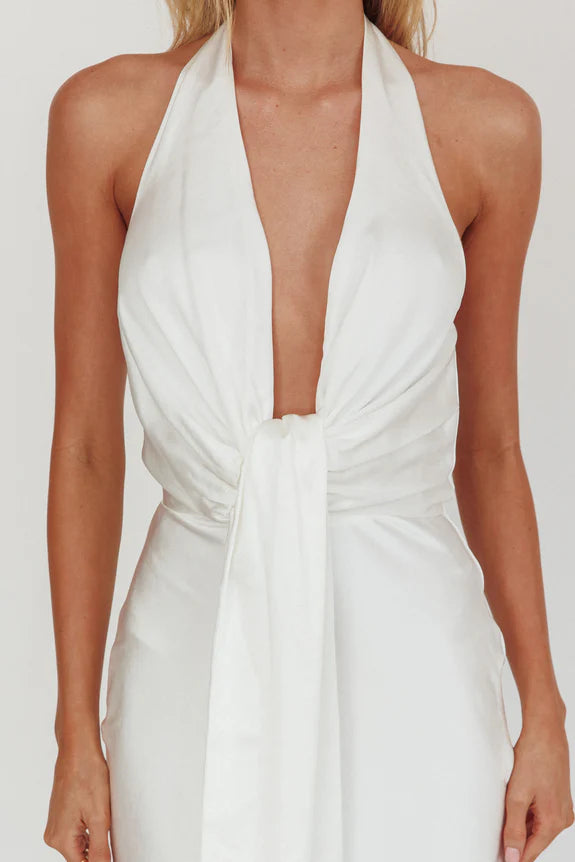 Casual Sexy Halter Neck Plunging Oyster Maxi Homecoming Dress Prom Dress