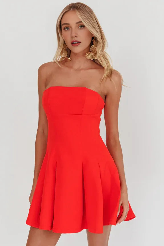 Casual Strapless Sleeveless Pleated Red Mini Homecoming Prom Dress for Ladies