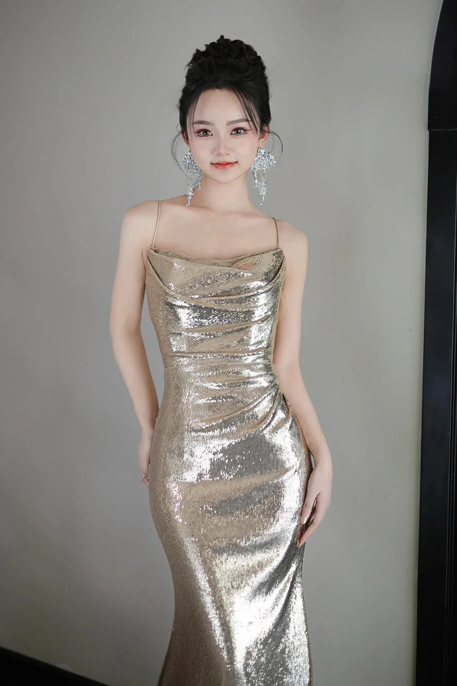 Champagne Backless Spaghetti Strap Mermaid Sequins Long Prom Dress Evening Party Dress