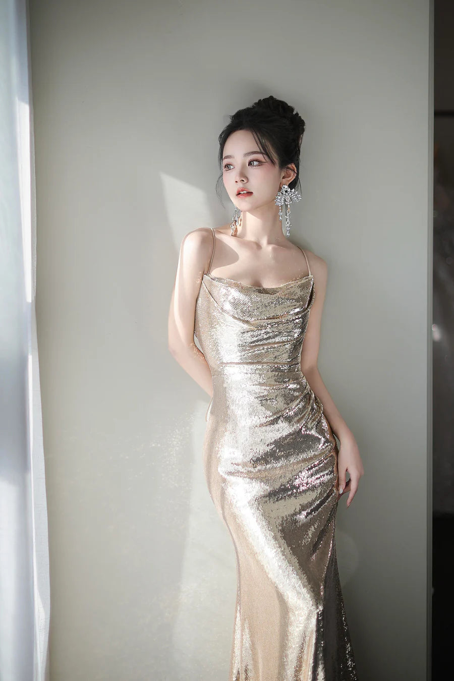 Champagne Backless Spaghetti Strap Mermaid Sequins Long Prom Dress Evening Party Dress