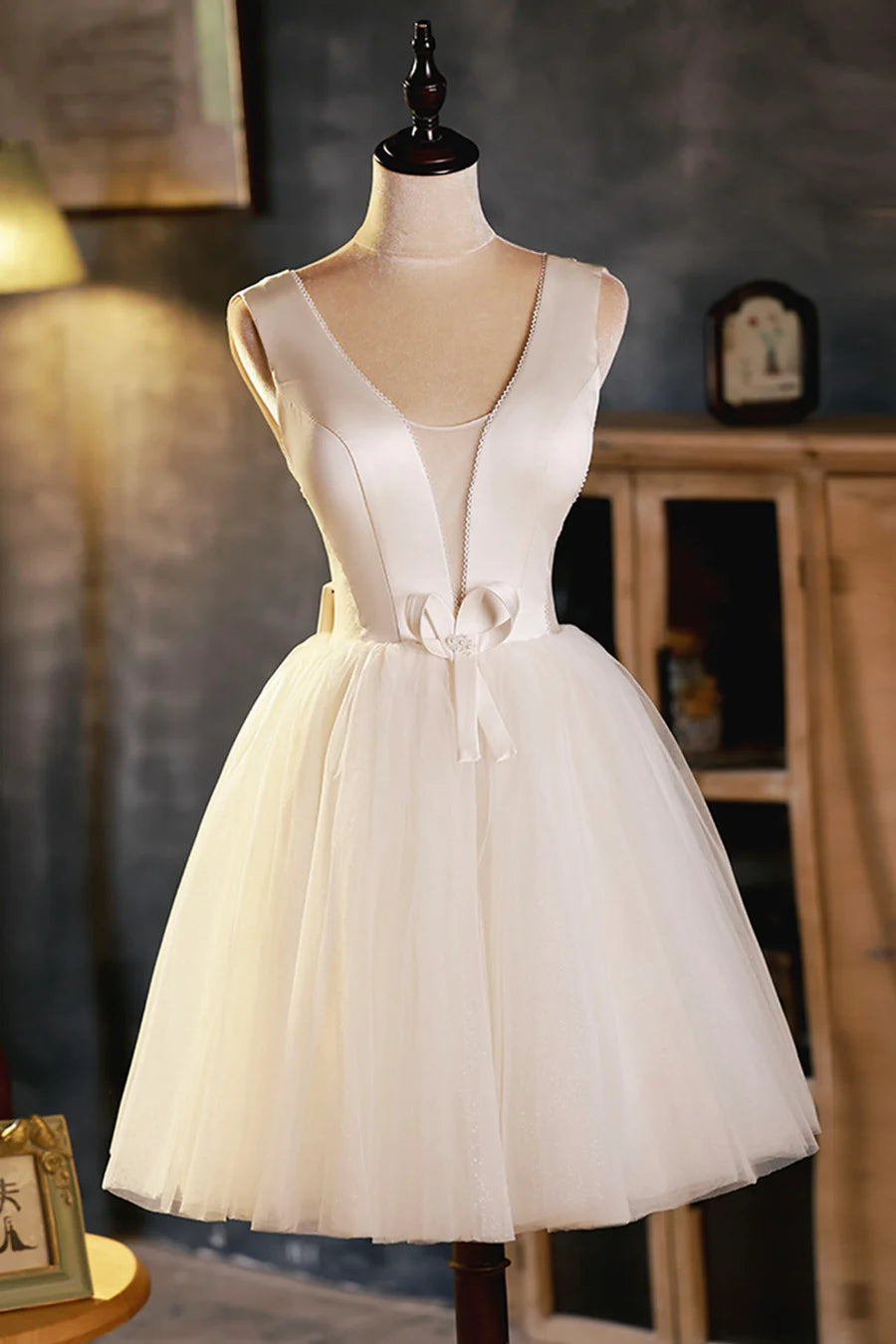 Champagne Satin Tulle V-Neck Open Back Short Prom Dress A-Line Homecoming Party Dress