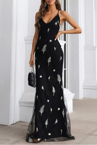 Champagne Tulle Appliques V-Neck Spaghetti Straps Lace-Up Mermaid Long Evening Dress