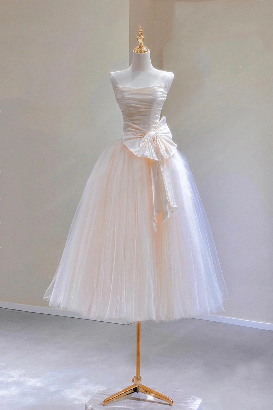 Champagne Tulle Pleated Strapless Tea Length  A-Line Lace-up Back Party Dress With Bow