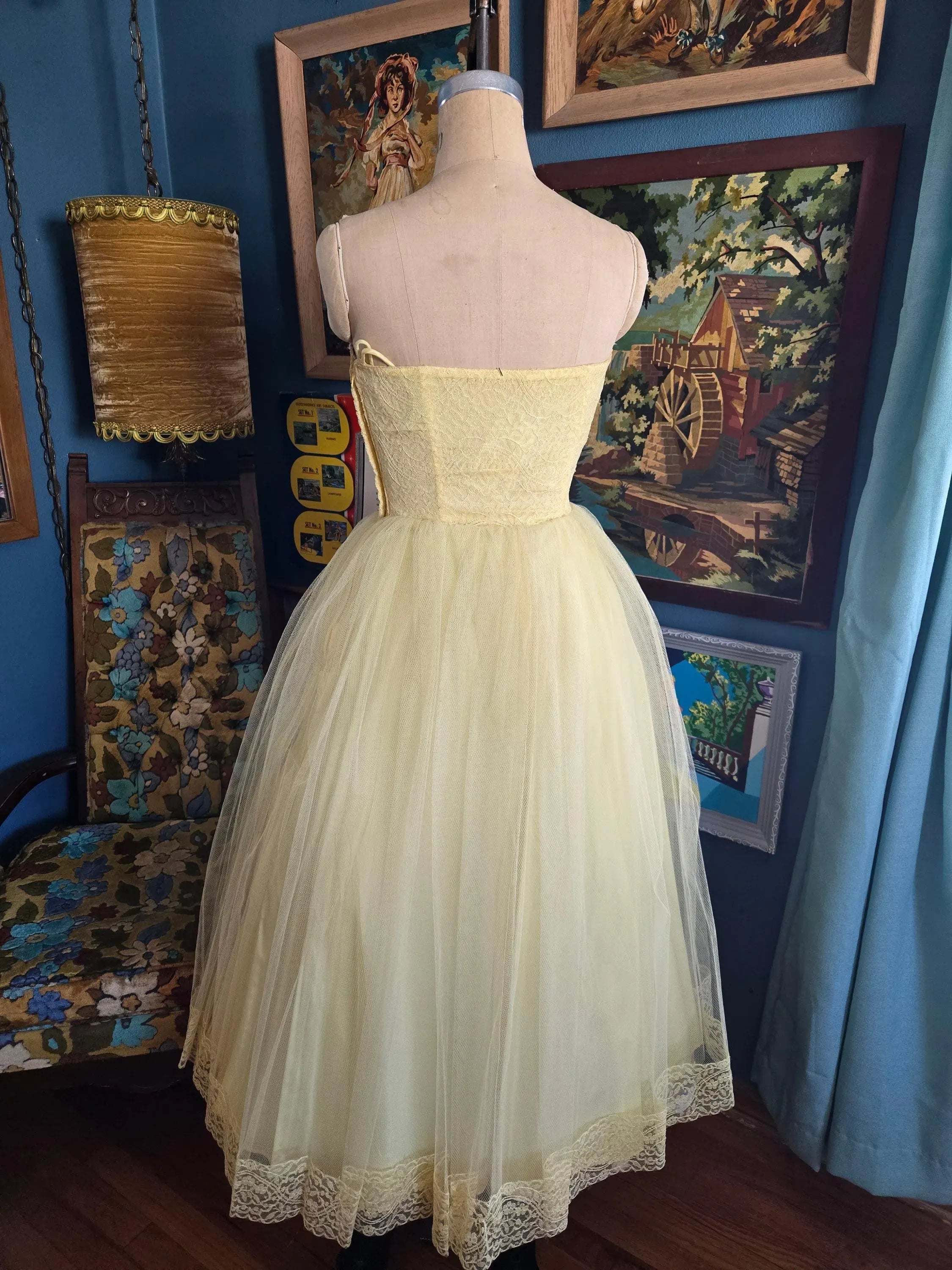 Charming A-Line Strapless Lace Tulle Pale Yellow Midi Prom Dress With Bow