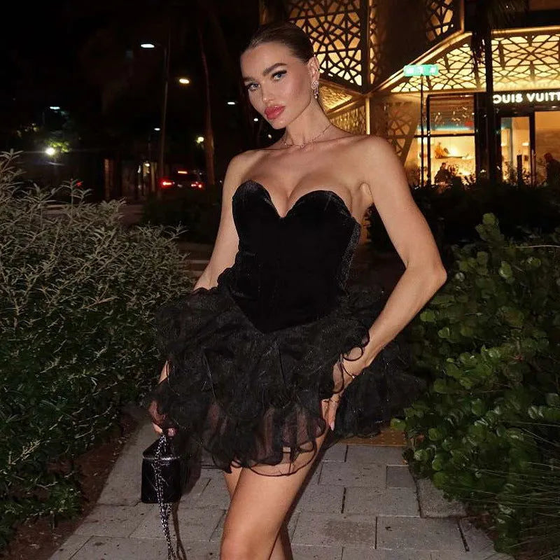 Charming A-line Strapless Sweetheart Ruffled Black Mini Homecoming Dress Hot Sale