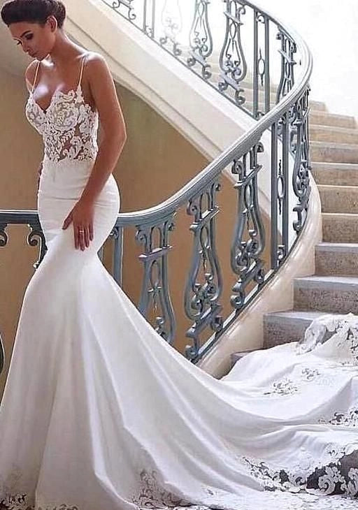 Charming Lace Appliques Mermaid Spaghetti Straps Sleeveless Wedding Dresses With Overlength Train