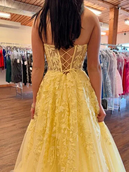 Cheerful A Line Sweetheart Corset Lace Applique Tulle Yellow Train Prom Dress