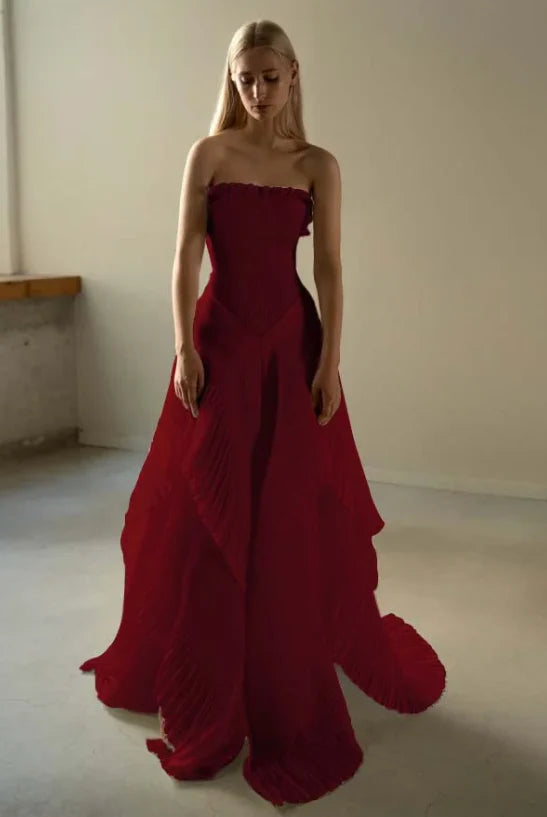 Chic Beige Strapless Sleeveless Pleated Contrast Color Stitching Long Prom Dress With Asymmetrical Hem