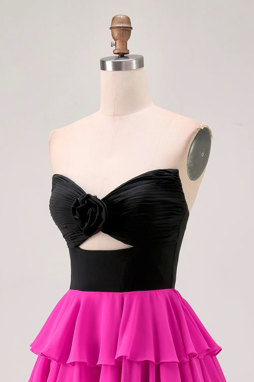 Chic Black Fuchsia Tulle Tiered Pleated Strapless A Line Cut Out Short Homecoming Dress