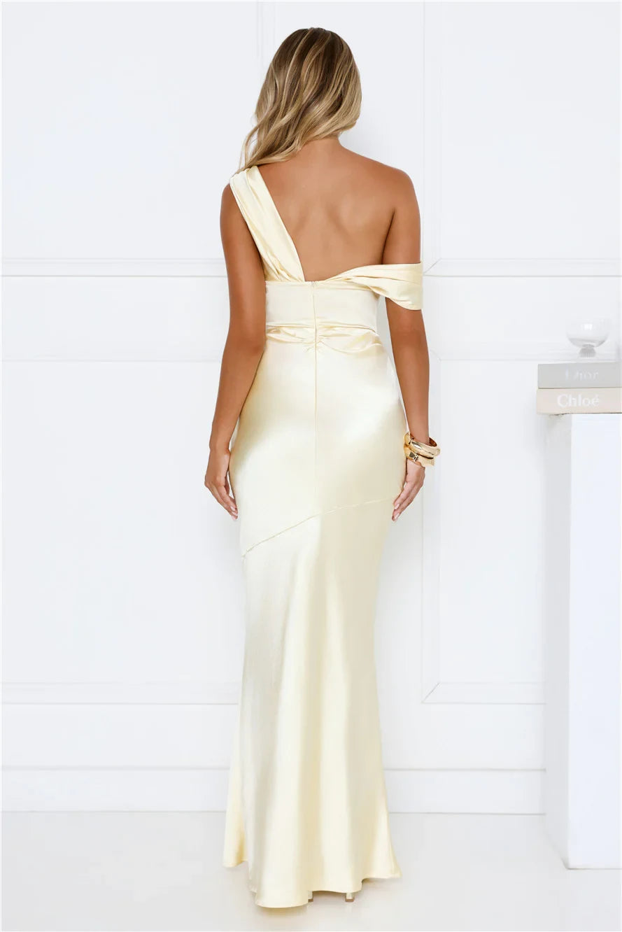 Chic Glamorous Sheath One-Shoulder Draped Satin Pale Yellow Floor-Length Prom Dress