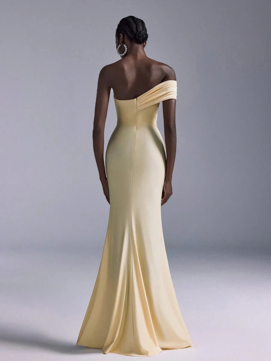 Chic Mermaid Off-Shoulder Ruched Knot High Slit Pale Yellow Floor-Length Prom Dress