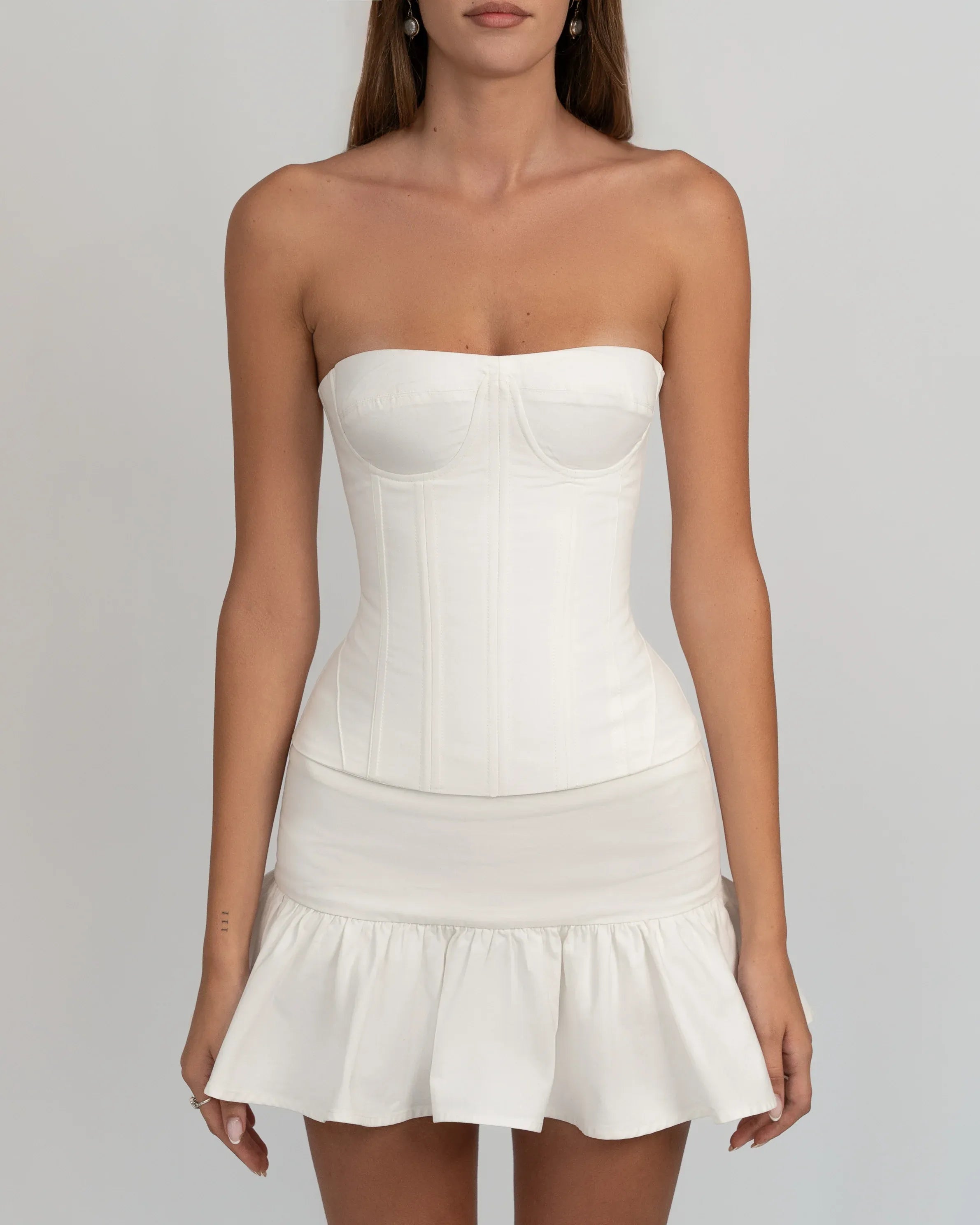 Chic Sheath Strapless Corset Bodice Ruffled Hem White Mini Prom Dress Hot Sale