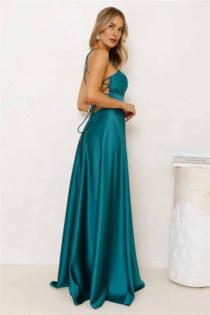 Classic fit Simple A-line Spaghetti Straps Satin Emerald Maxi Prom Dress With Slit