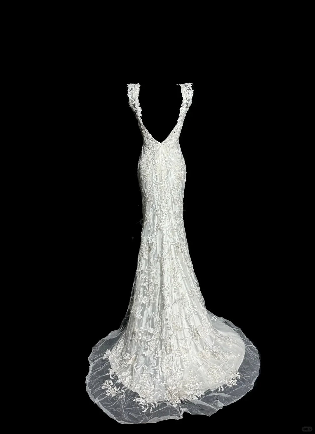 Classy Ivory Floral Lace V Neckline Mermaid Long Wedding Dress Bridal Dresses With Train