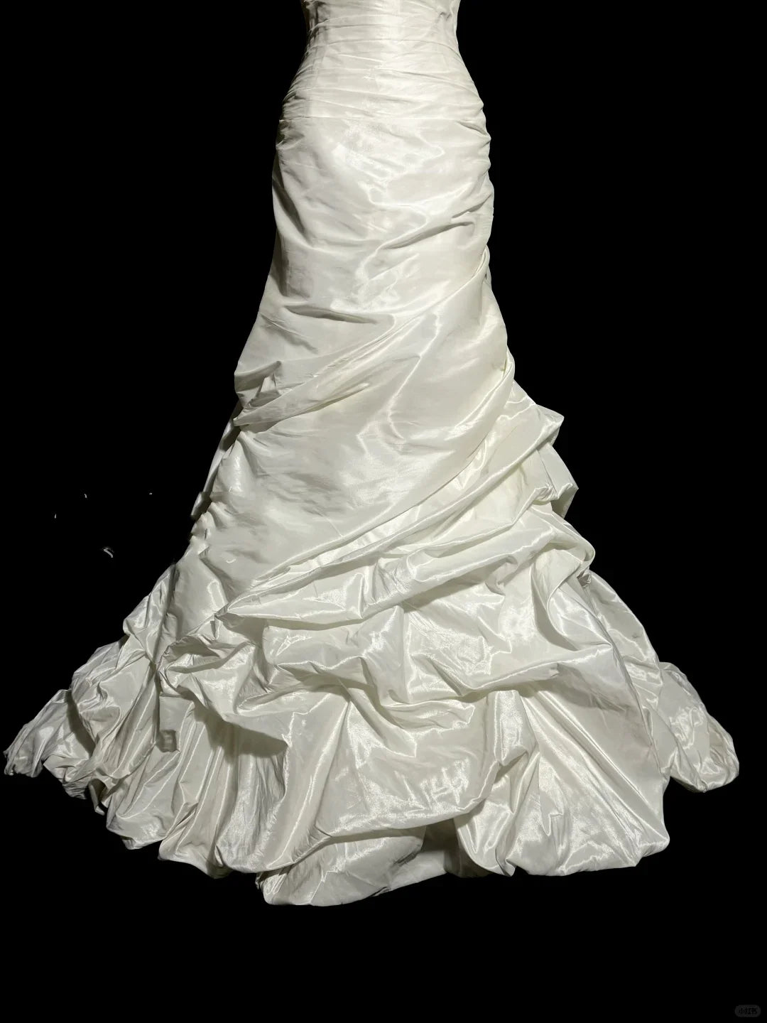 Classy Ivory Taffeta Diamond Mermaid Sweetheart Neck Long Wedding Dress Bridal Dresses