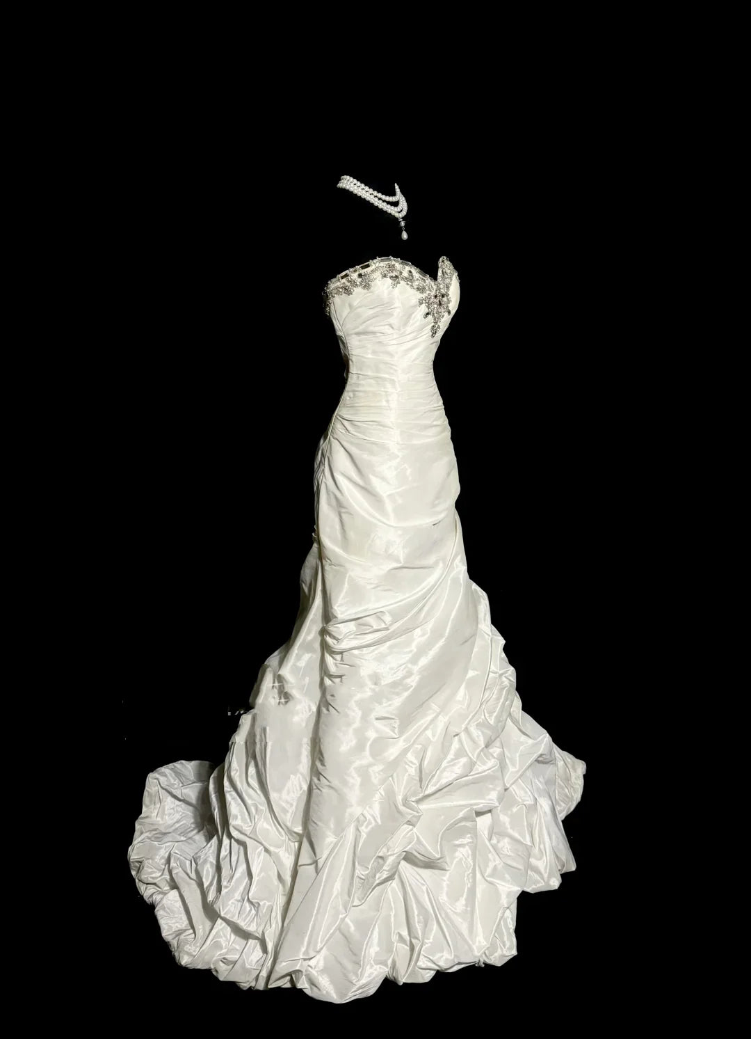 Classy Ivory Taffeta Diamond Mermaid Sweetheart Neck Long Wedding Dress Bridal Dresses