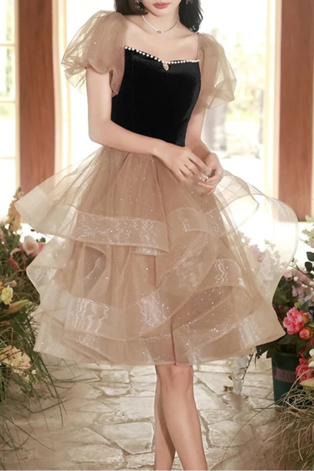 Cute Burgundy Tulle Velvet With Beaded A-line Ruffle Sweetheart Neck Homecoming Dresses