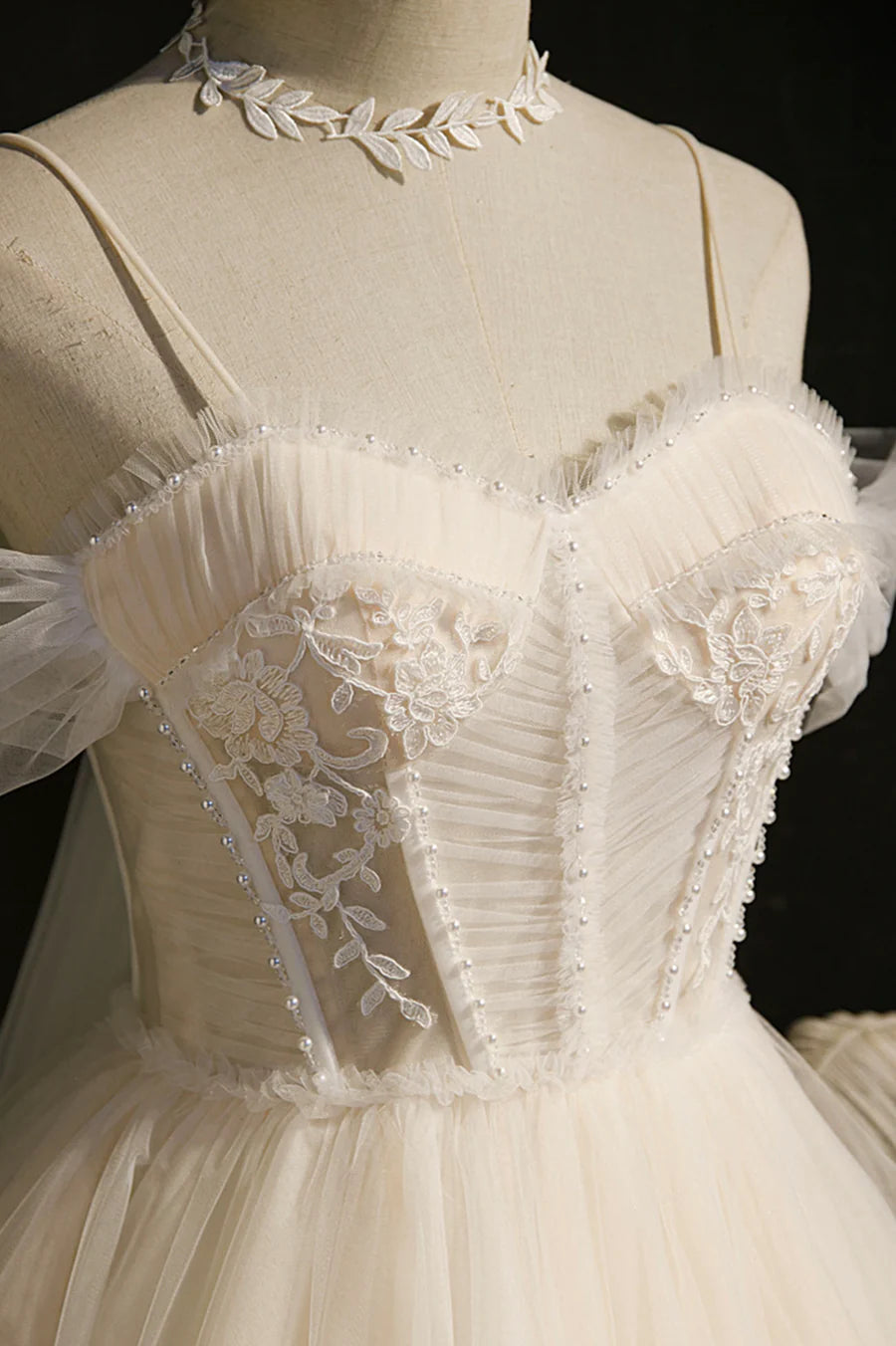 Cute Tulle Lace Beaded Applique Spaghetti Strap Short Party Dresses A-Line Homecoming Dresses