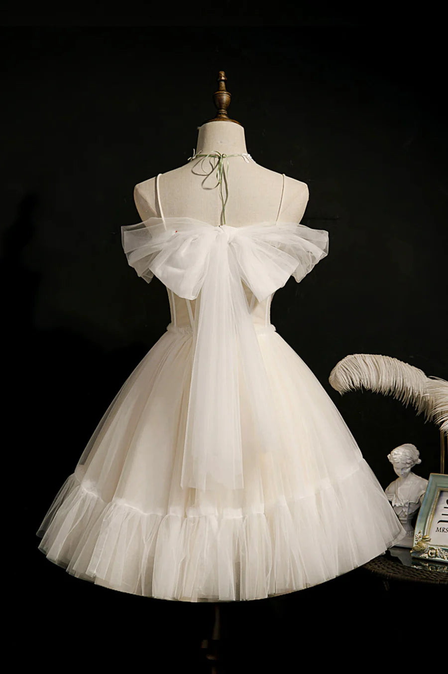 Cute Tulle Lace Beaded Applique Spaghetti Strap Short Party Dresses A-Line Homecoming Dresses