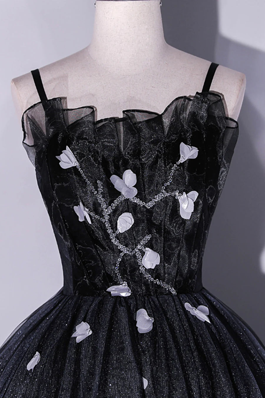 Discount A-Line Spaghetti Strap Tulle Black Long Prom Dress With Flowers Beaded