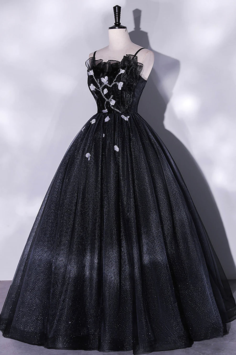 Discount A-Line Spaghetti Strap Tulle Black Long Prom Dress With Flowers Beaded