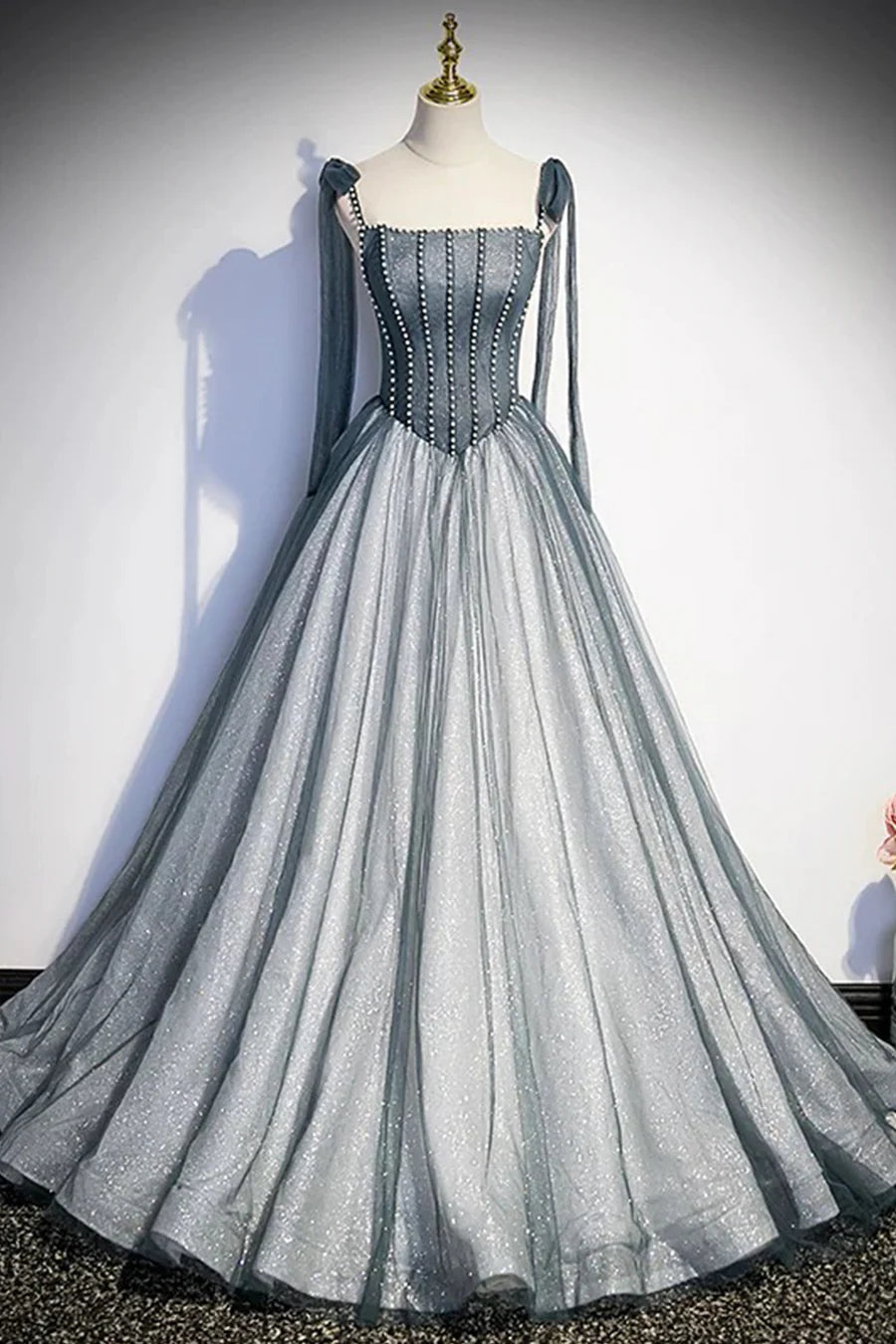Discount A-Line Spaghetti Straps Sequins Tulle Gray Long Prom Dress With Beaded
