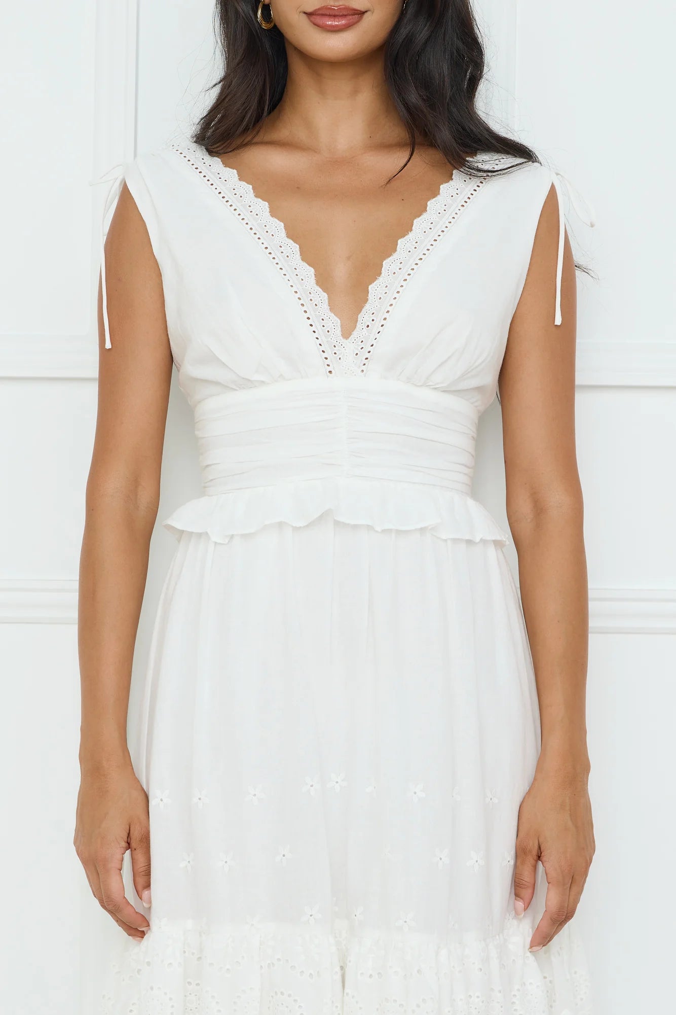 Discount A-line V Neck Tie Ruffle White Maxi Prom Dress For Women Buy