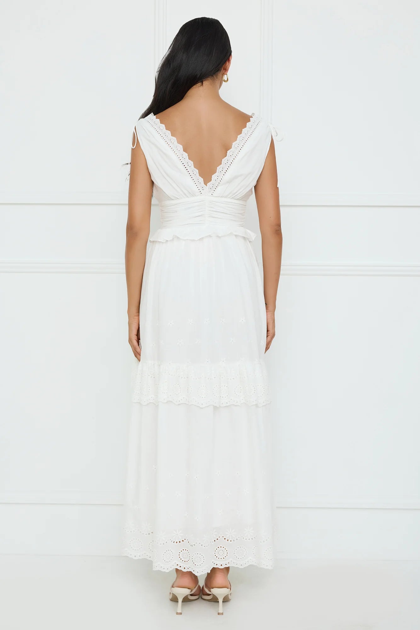 Discount A-line V Neck Tie Ruffle White Maxi Prom Dress For Women Buy