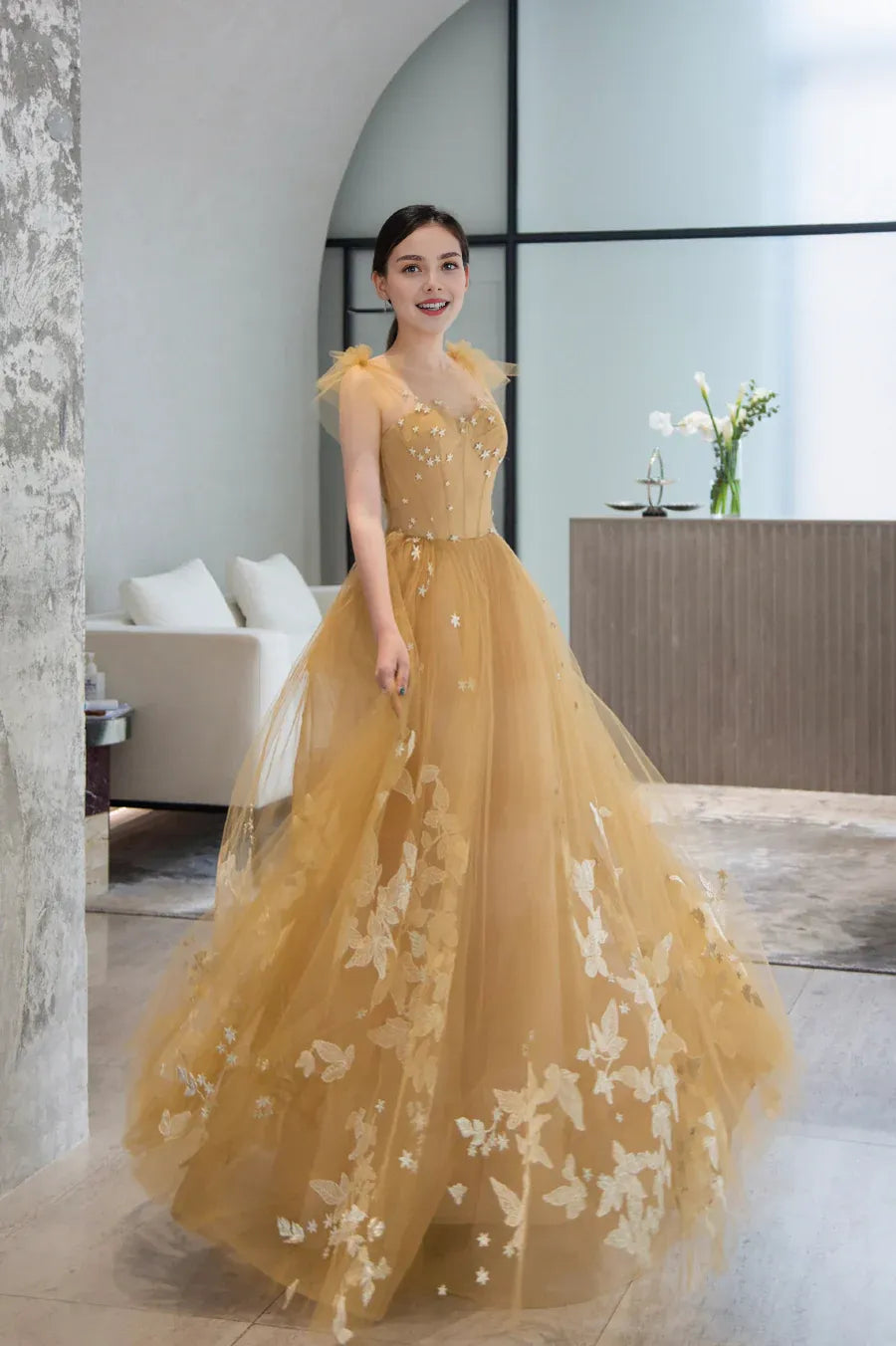 Discount Pretty A-Line Bodycon Tulle Lace Yellow Long Prom Dress With Applique