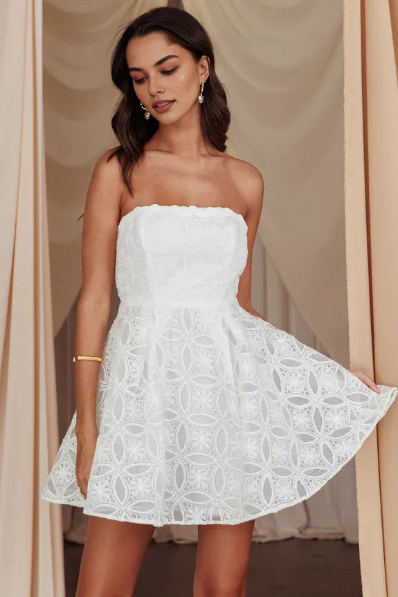 Discount Strapless Embroidered White Mini Homecoming Dress For Ladies