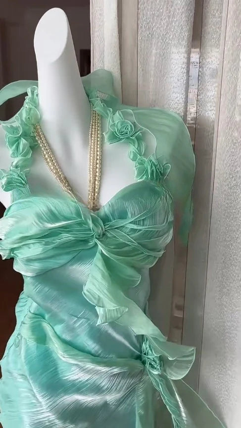 Green Chiffon Satin Sheath Party Dresses Halter Neck 3D Applique Gorgeous Cocktail Dress