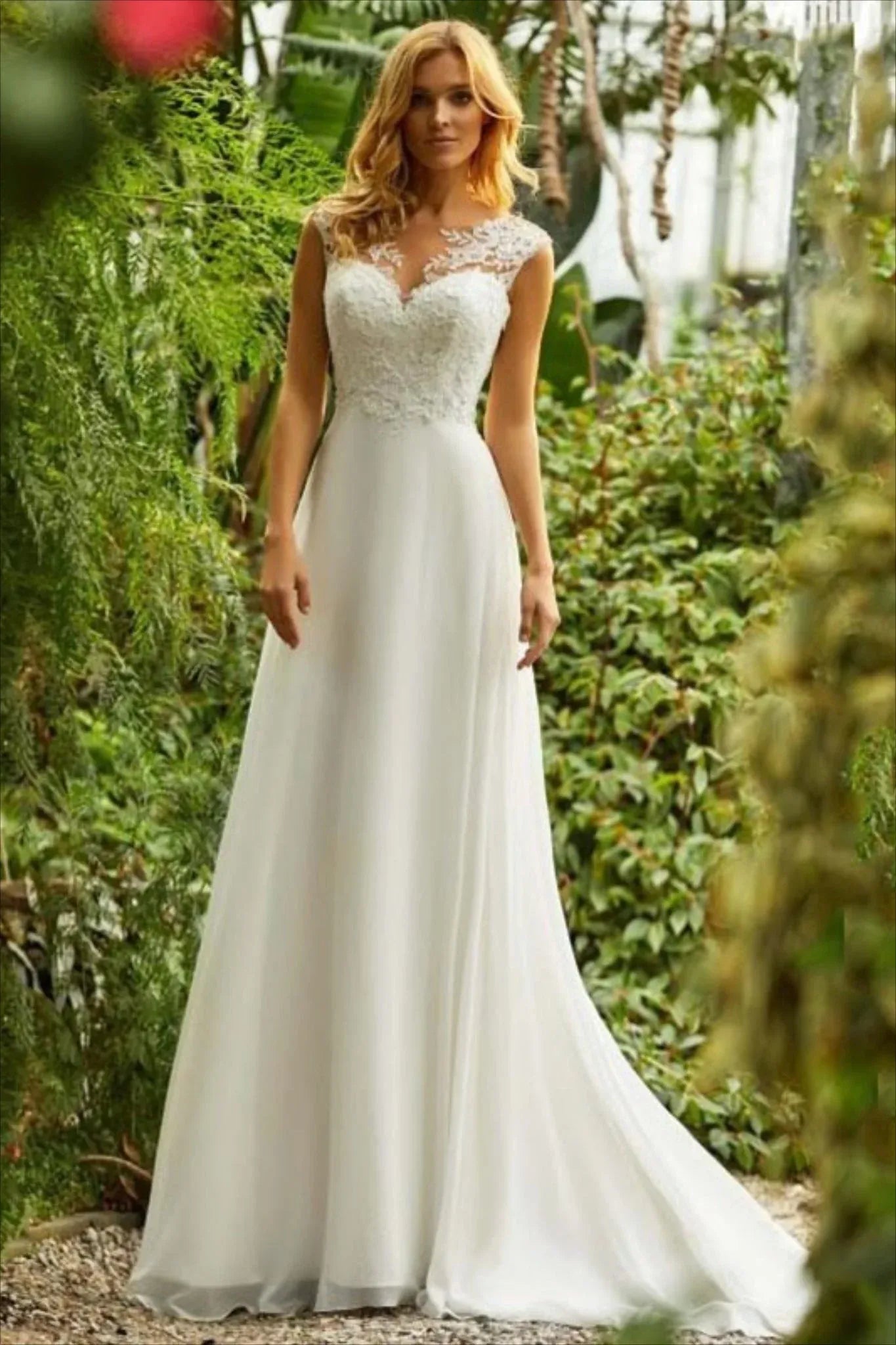 Elegant A-Line Illusion Cap Sleeve Applique Lace White Long Wedding Dress For Women