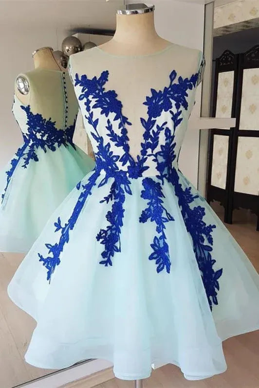 Elegant A-Line Round-Neck Sheer Lace-Applique Mint Short Homecoming Dress