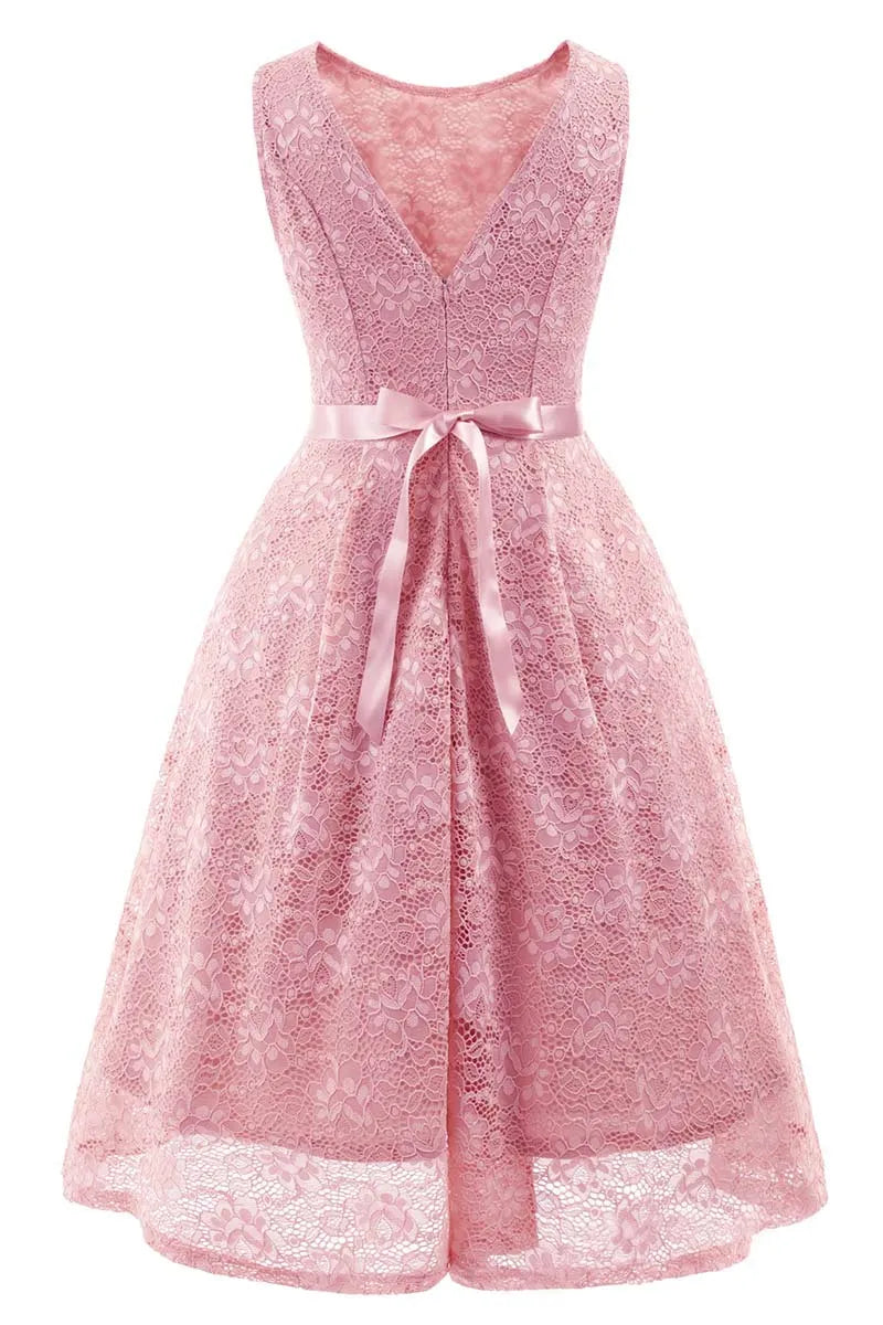 Elegant A-Line Round Neck Lace Champagne Short Homecoming Dress With Bow