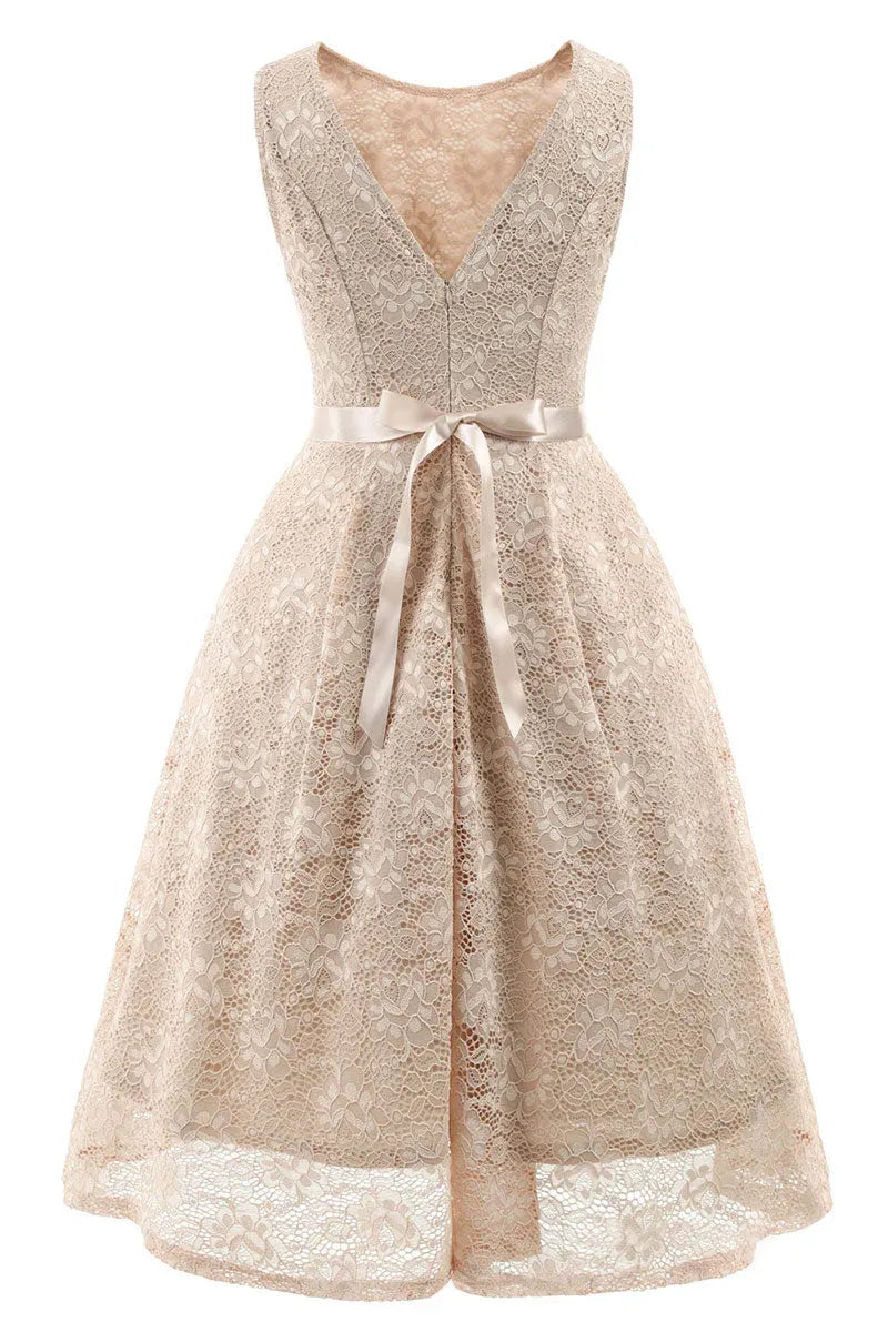 Elegant A-Line Round Neck Lace Champagne Short Homecoming Dress With Bow