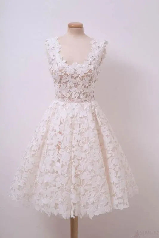Elegant A-Line Scoop-Neck Lace White Short Homecoming Dress For Ladies