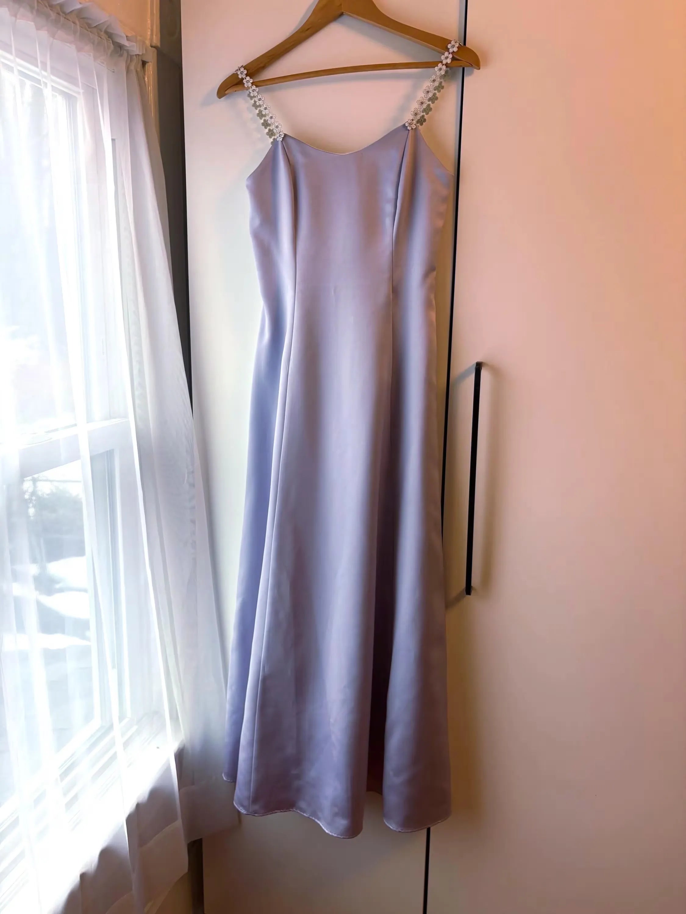Elegant A-Line Spaghetti Strap Floral Embellished Lavender Maxi Prom Dress