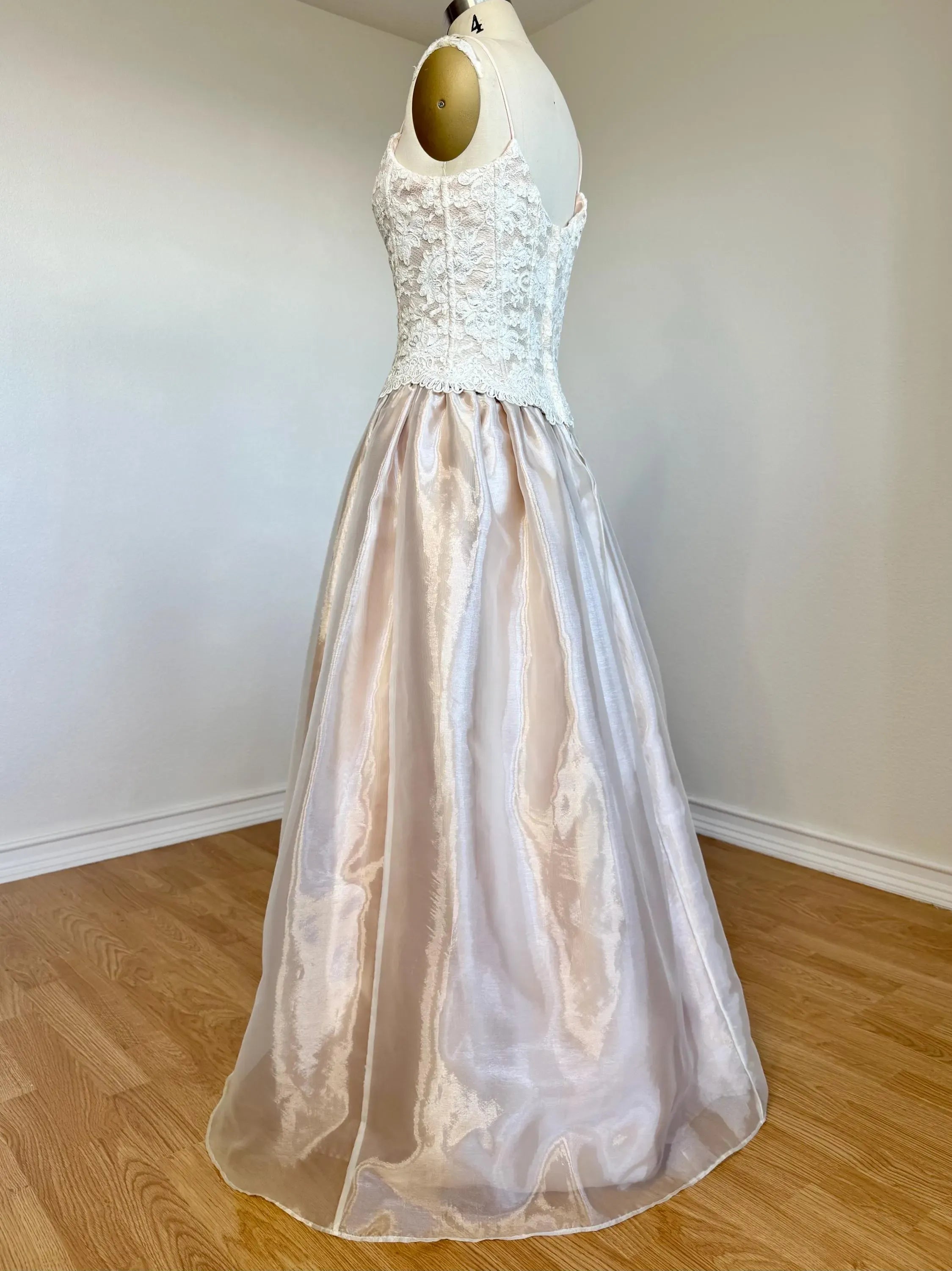 Elegant A-Line Spaghetti Straps Corset Lace Organza Blush Long Prom Dress