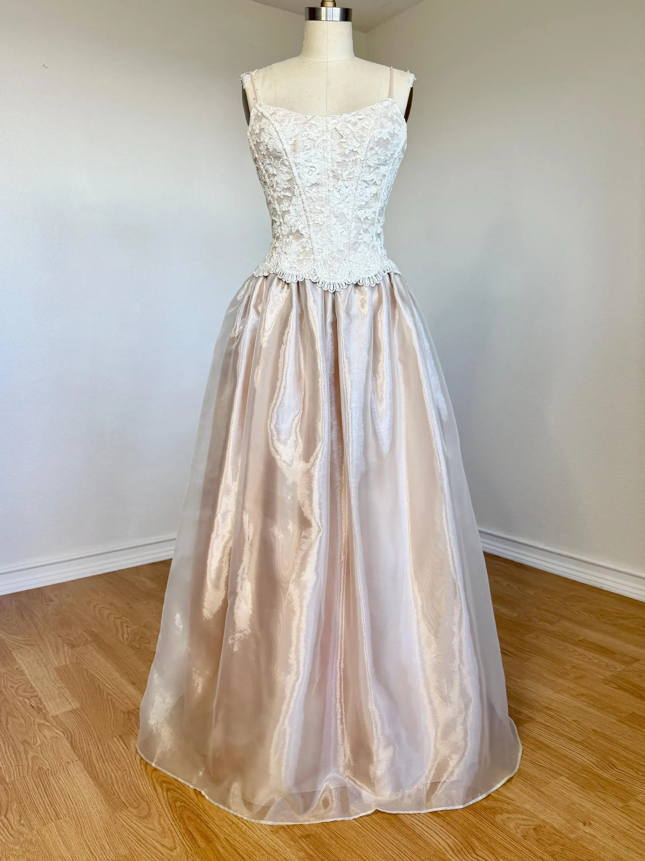 Elegant A-Line Spaghetti Straps Corset Lace Organza Blush Long Prom Dress