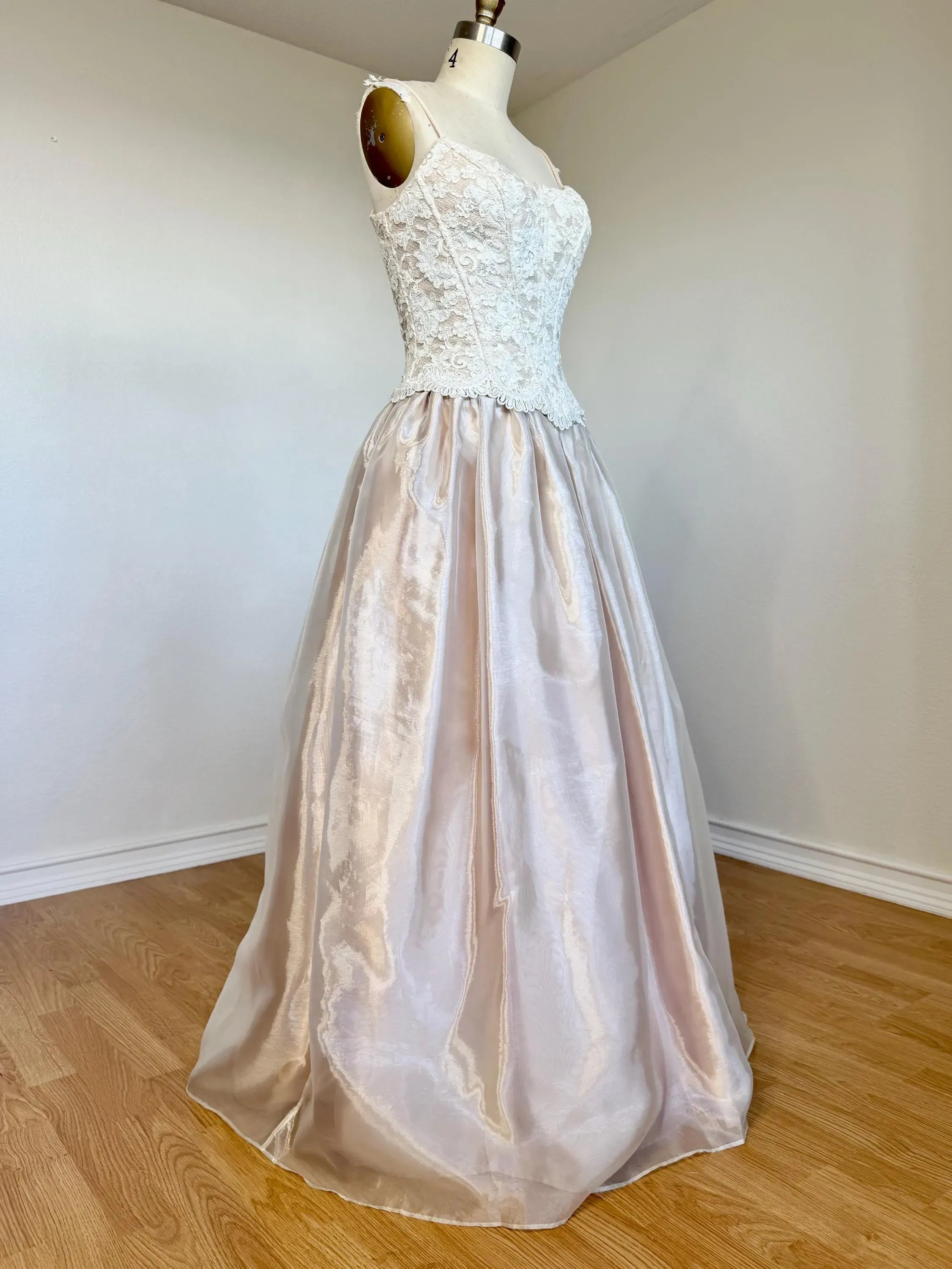 Elegant A-Line Spaghetti Straps Corset Lace Organza Blush Long Prom Dress