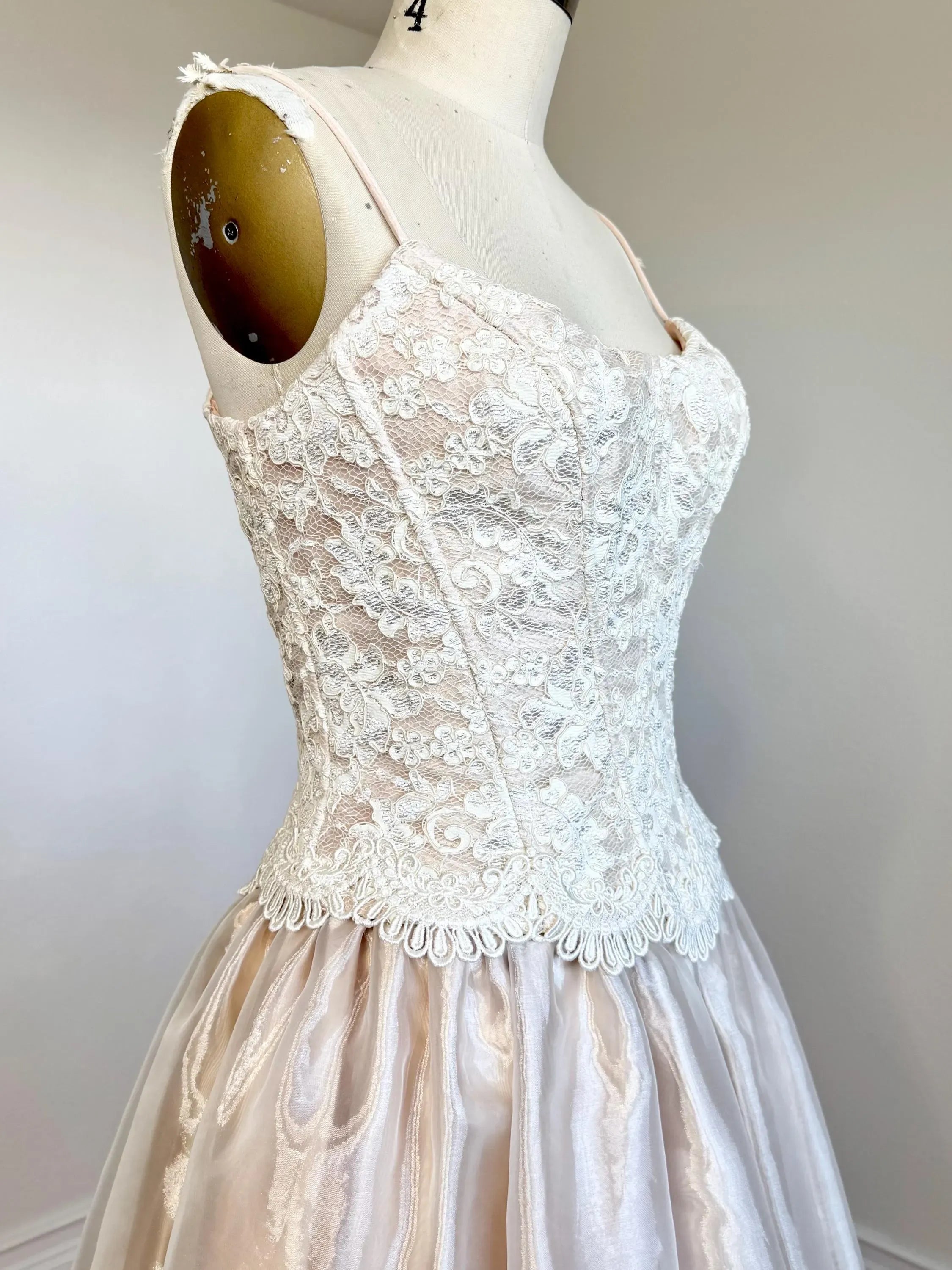 Elegant A-Line Spaghetti Straps Corset Lace Organza Blush Long Prom Dress
