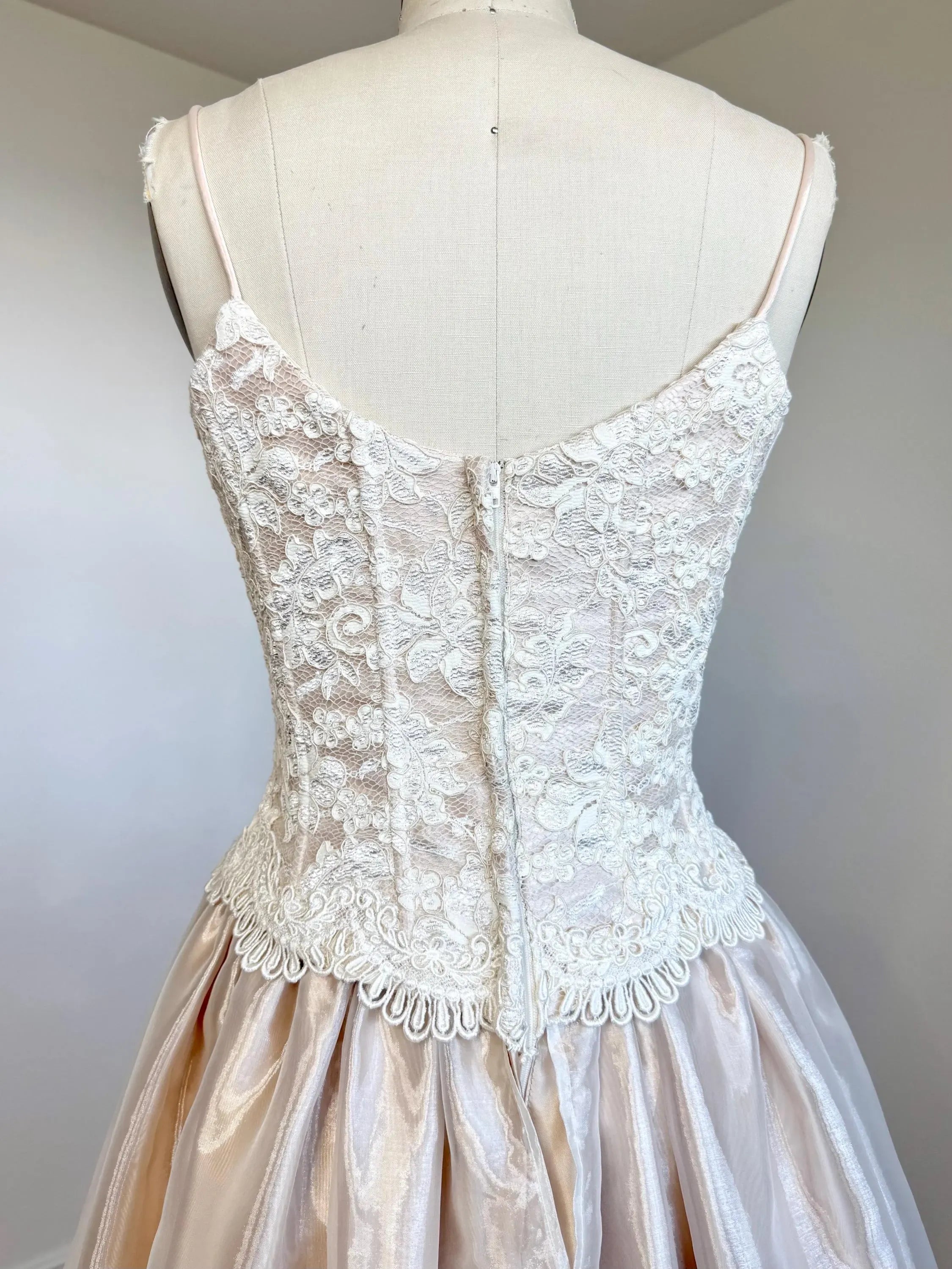 Elegant A-Line Spaghetti Straps Corset Lace Organza Blush Long Prom Dress