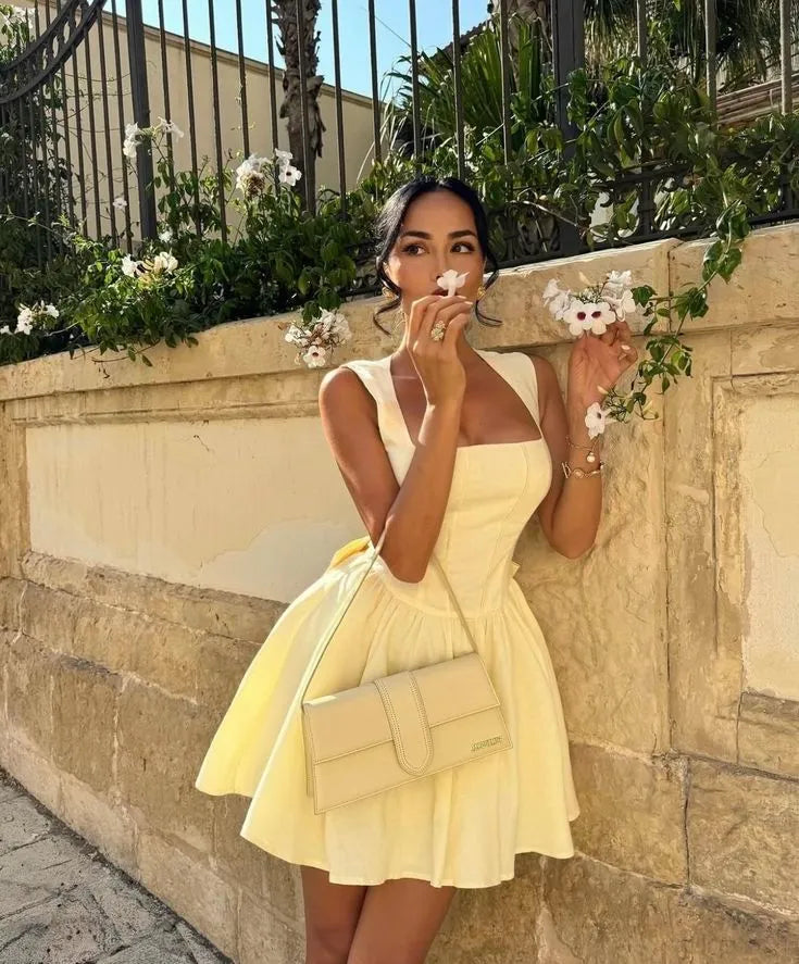 Elegant A-Line Square Neck Corset Open-Back Bow Yellow Mini Homecoming Dress