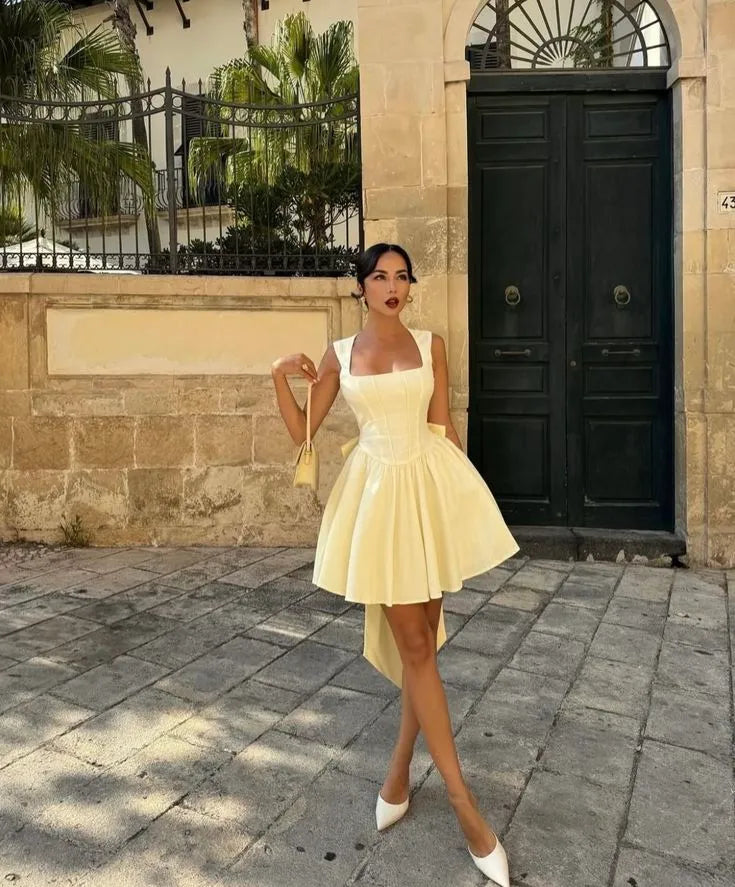 Elegant A-Line Square Neck Corset Open-Back Bow Yellow Mini Homecoming Dress